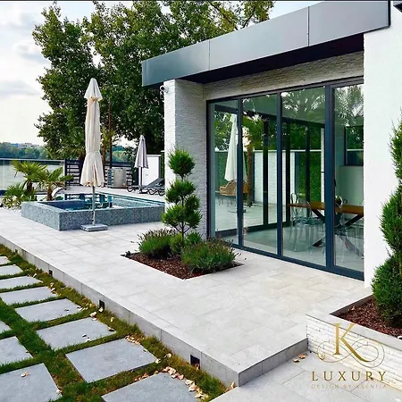 Casa Palmera Villa *